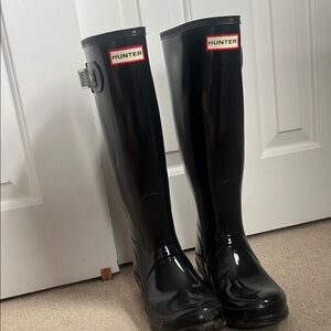 Hunter Black Glossy Rain Boots